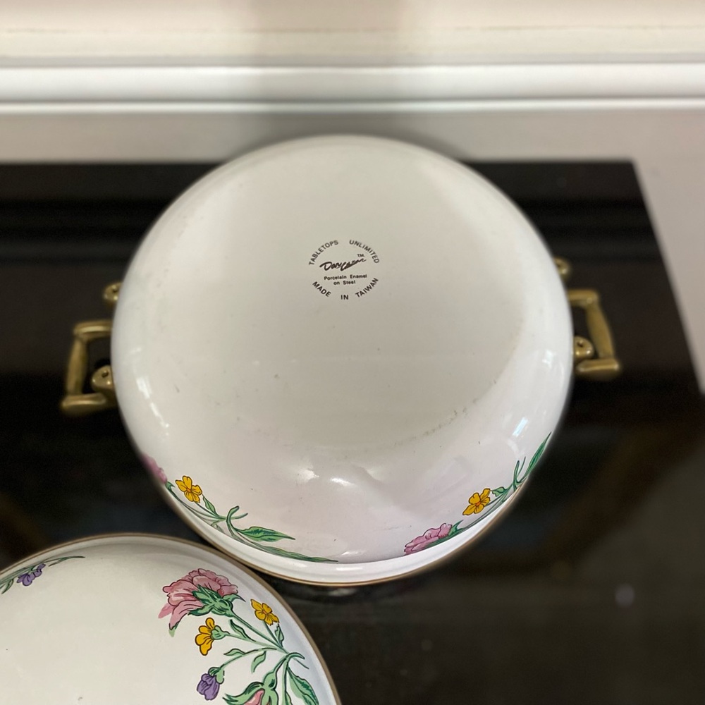 Vintage Tabletops Unlimited Dar Collection Enamel pot - Picture 4 of 8